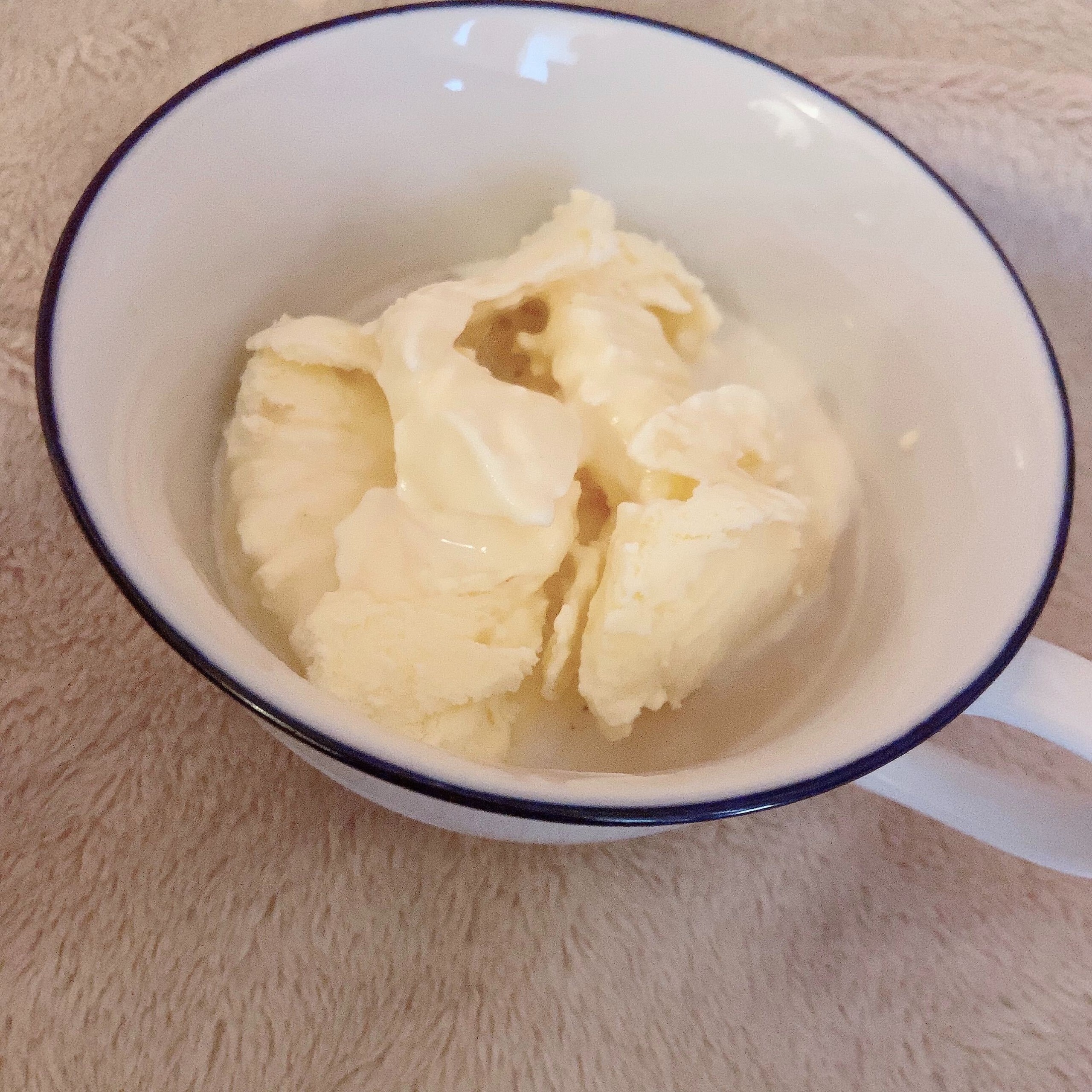 コーヒーをかけたアイス