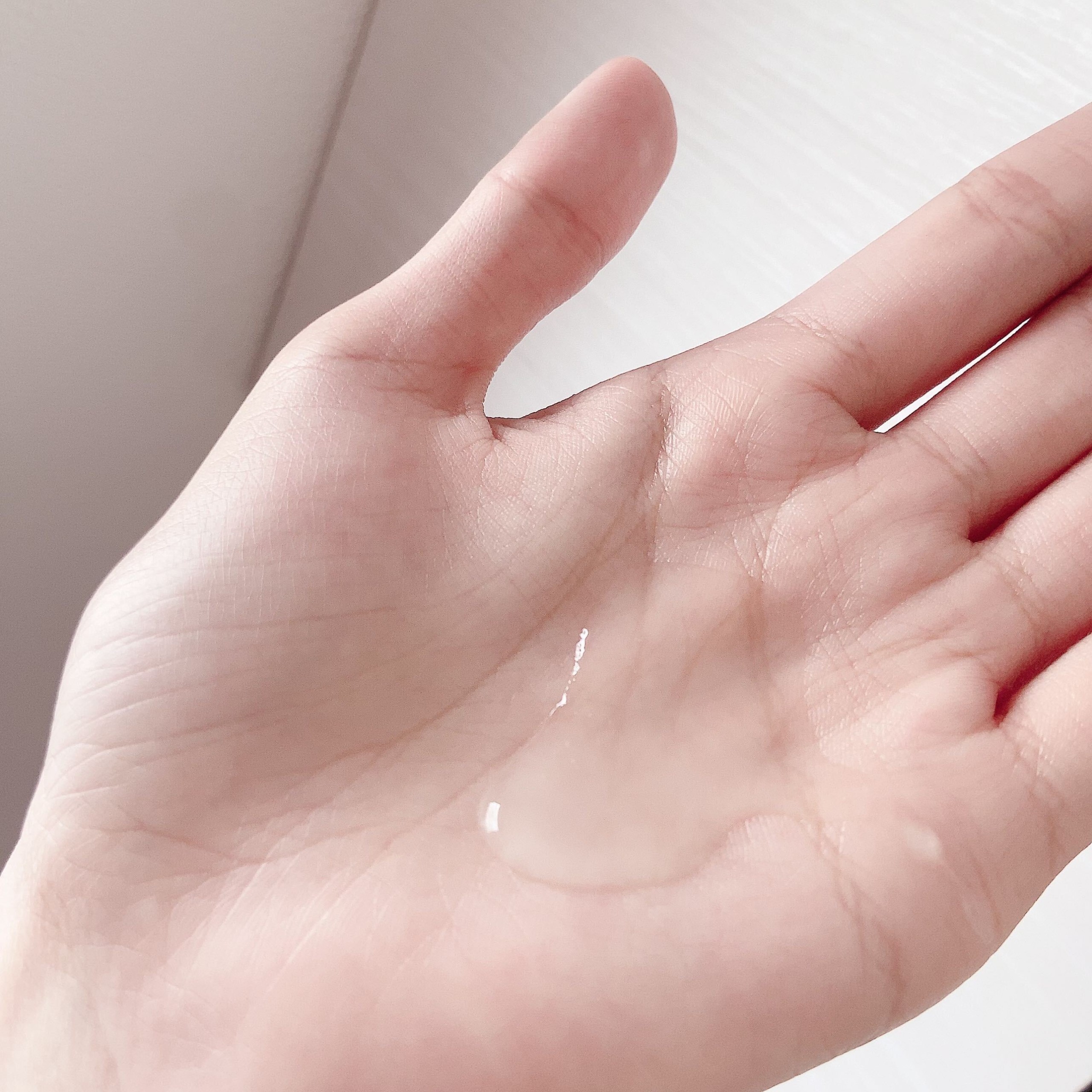 朝ジュレ、手の上