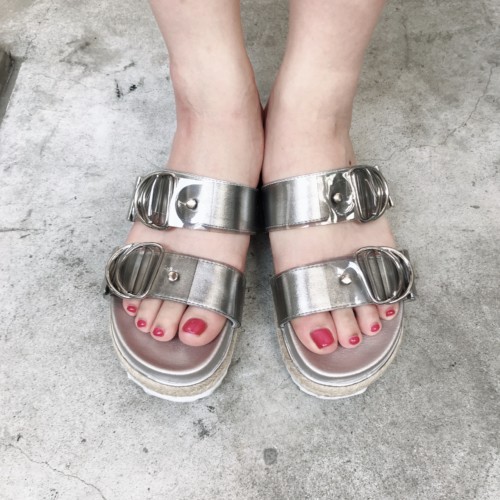 フットネイル ピンク