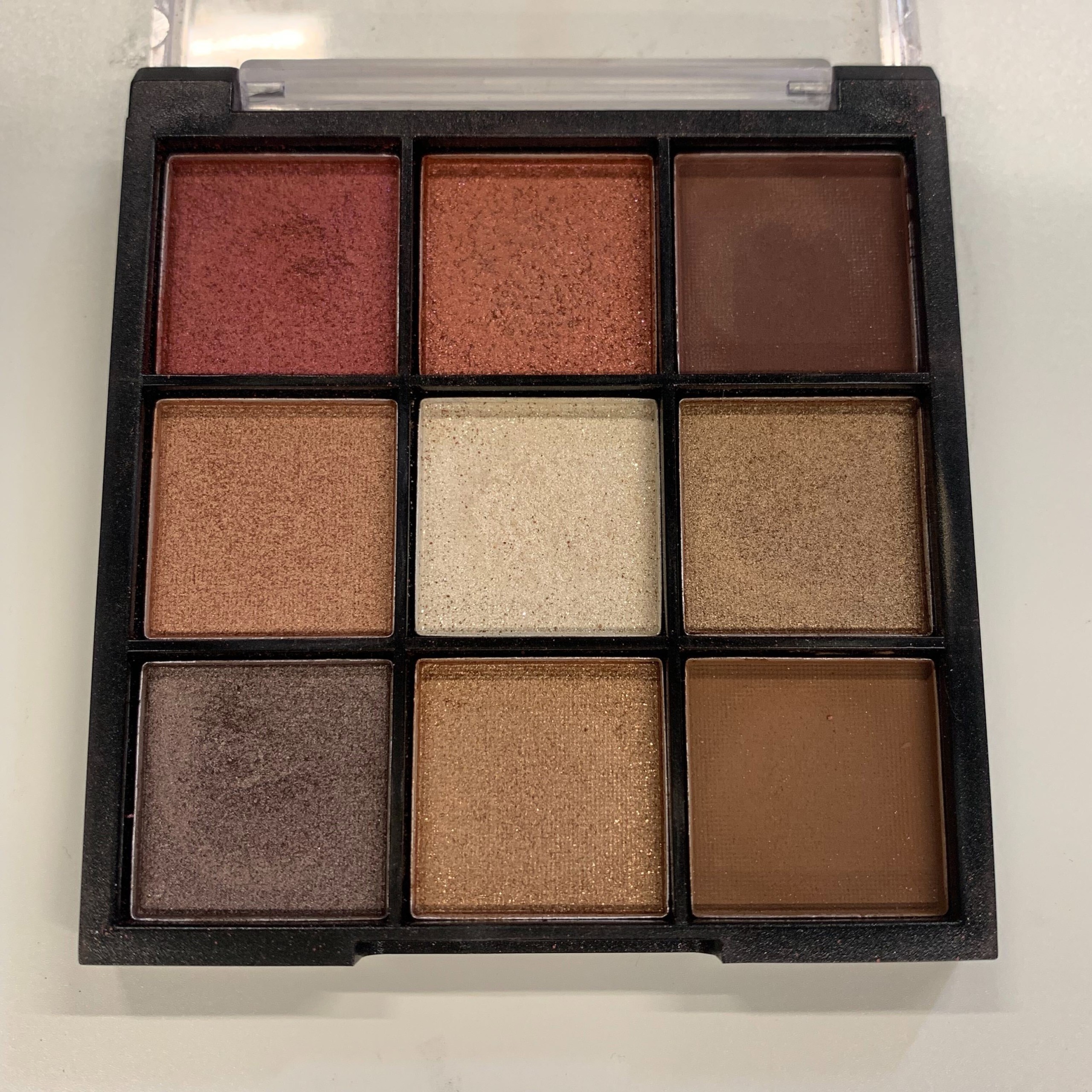 UR GRAM アイシャドウパレット