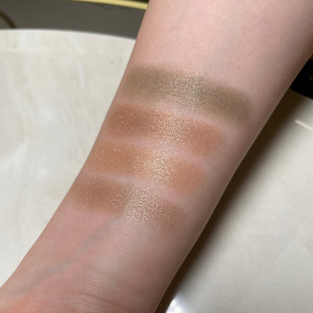 シルキースフレアイズ