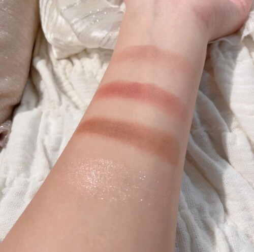 シルキースフレアイズ