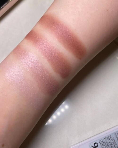 シルキースフレアイズ